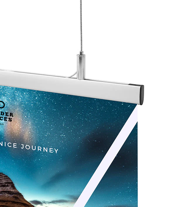 Bewegwijzering of plafondborden ophangen